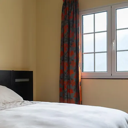 The Mountain View, By Op Сан-Висенти